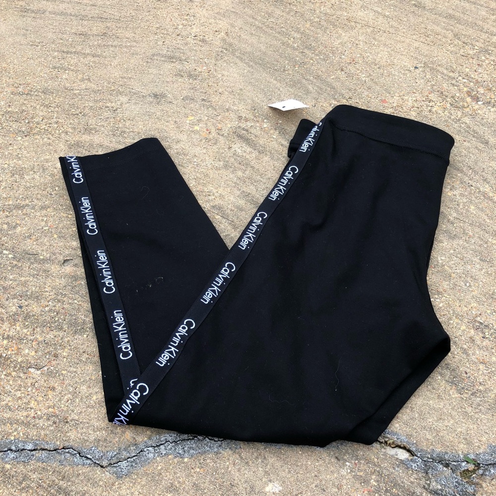 Black Calvin Klein leggings
